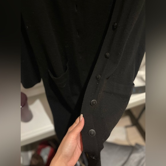 Chanel black cashmere cardigan 100% authentic. excellent condition. - Picture 5 of 9